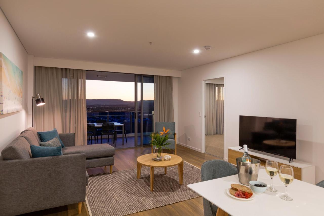 Sky Broadwater Apartments Southport Exterior photo