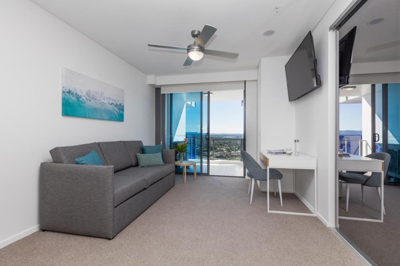 Sky Broadwater Apartments Southport Exterior photo